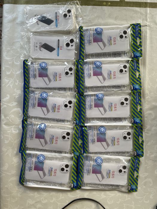 Чехлы прозрачные от 13 айфон