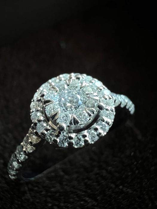 Vand inel logodna cu diamante naturale