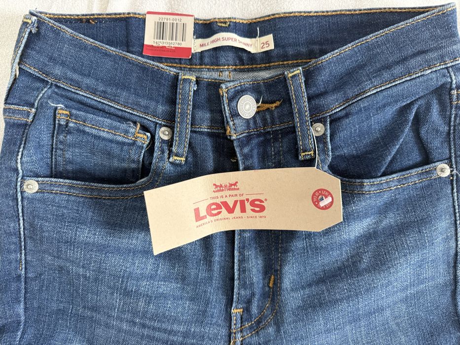 Дамски дънки Levi’s размер 25