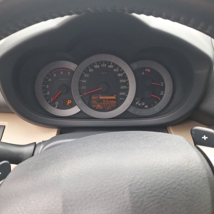 Vând Toyota rav 4