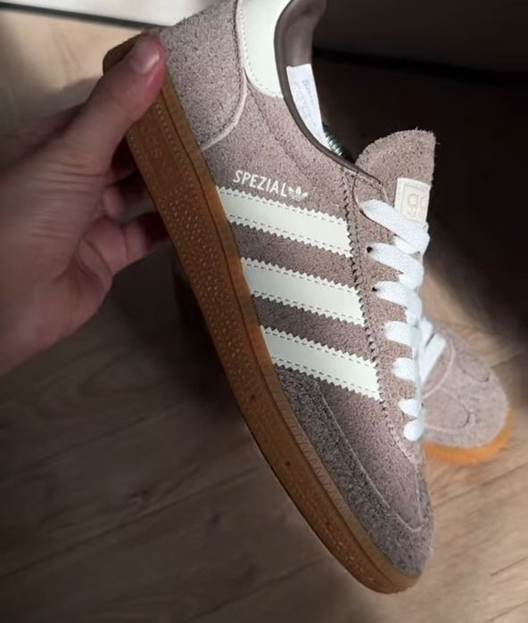 Продам кеды Adidas