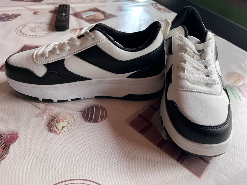 Обувки със свалящи се колела