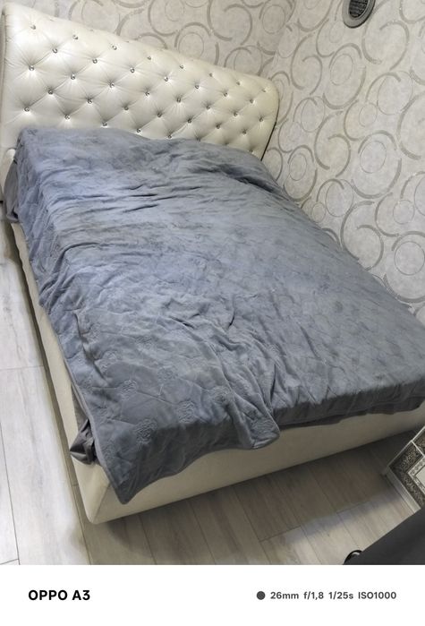 Продается спальный гарнитур