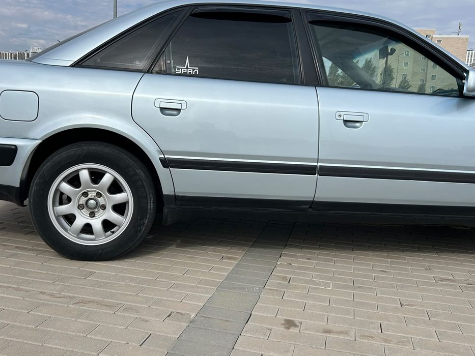 Продам Ауди 100 с4