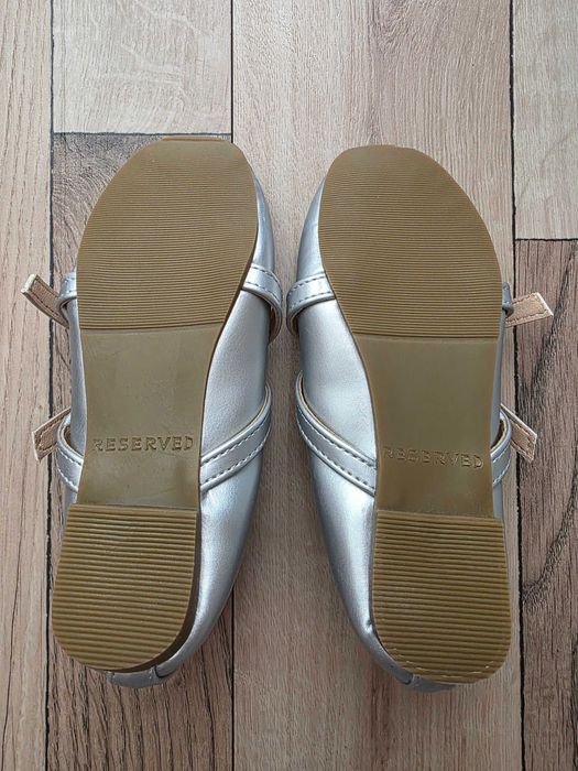 Детски обувки тип пантофки сребристи