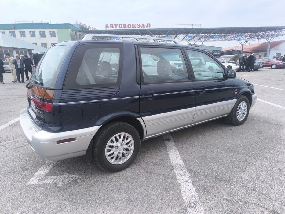 Mitsubishi Space Wagon