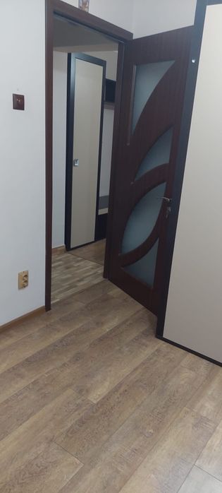 Inchiriez apartament 2 camere semidecomandat