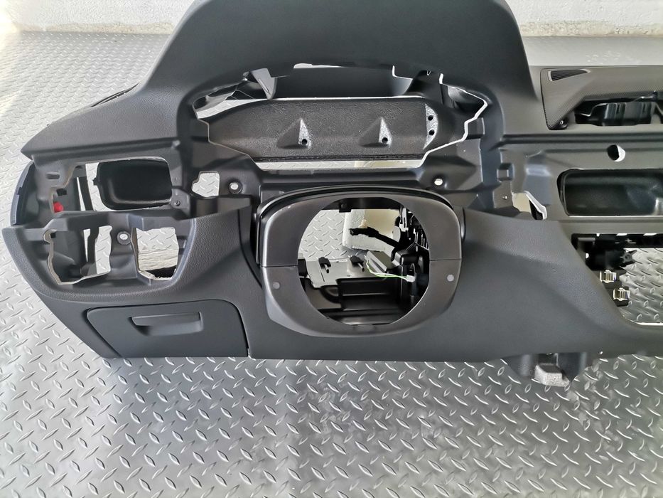 Ново Табло BMW 5 G30 G31 G38 Lci HUD Черно гума