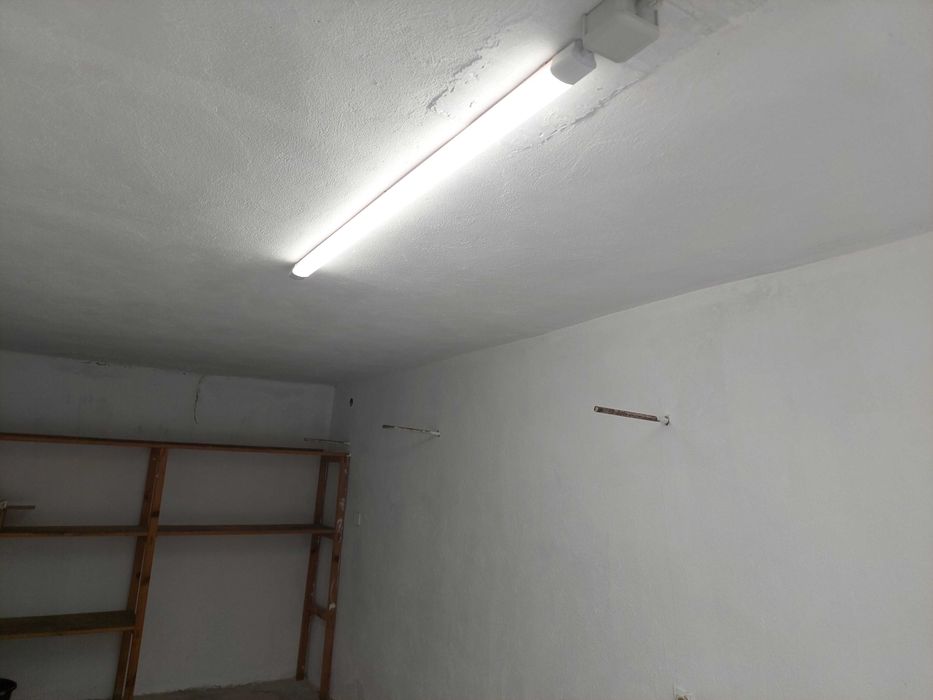 Дава се под наем Гараж / Паркомясто в Добрич, Дружба 2 - 15 кв.м за 76.5 € - Снимка #5