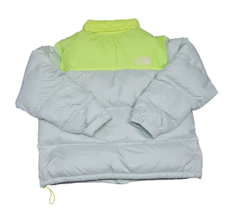 Пухено Яке The North Face Nuptse 700

Чисто нови с етикет.

Размер ХL