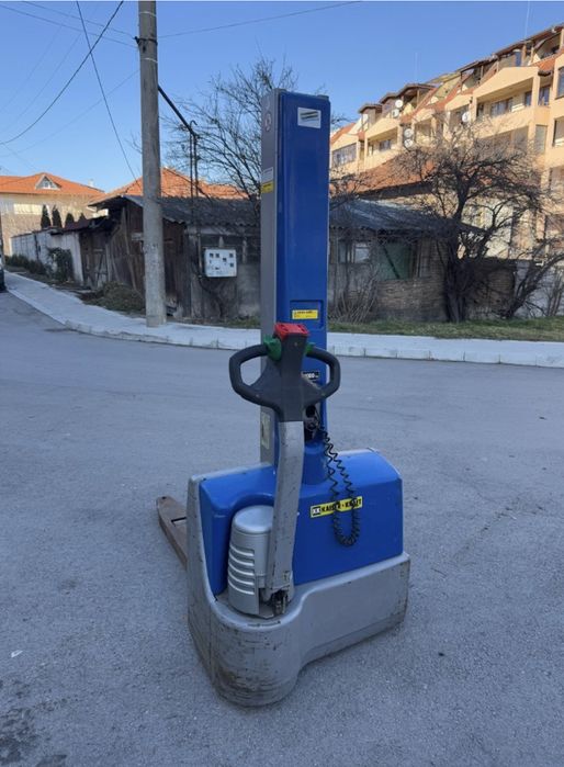 Електрическа палетна количка JUNGHEINRICH