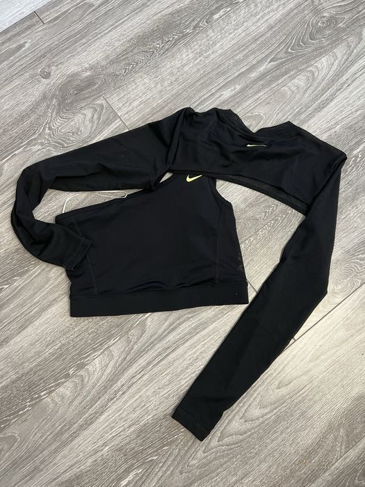 Спортивный топ Nike Pro (S)