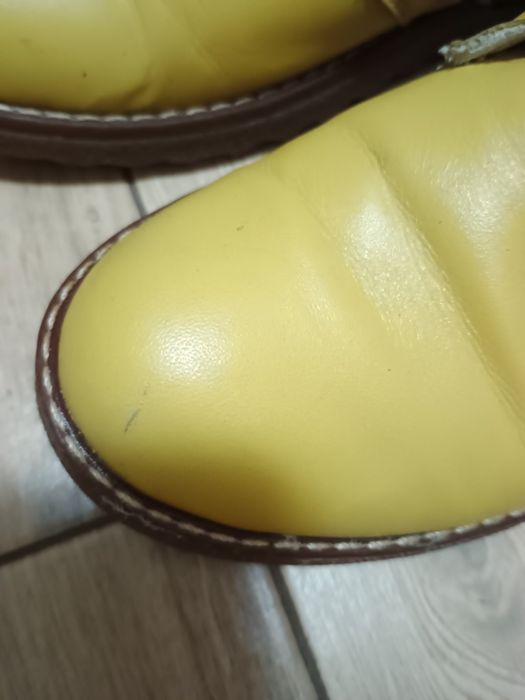 Жълти ниски боти, естествена кожа