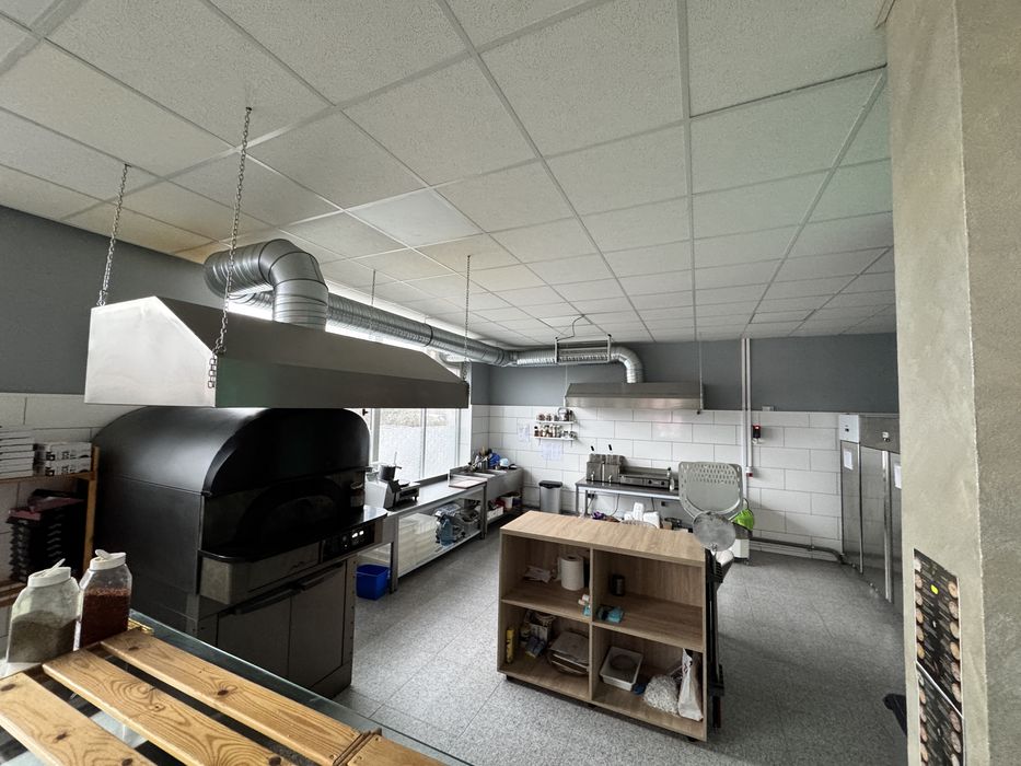 Vand pizzerie la cheie