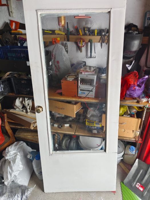 Двери межкомнатные б.у