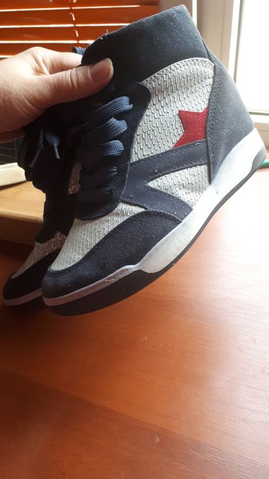 Крутые сникерсы 36р