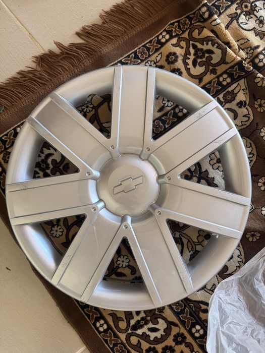 продам колпака на r15 шевроле
