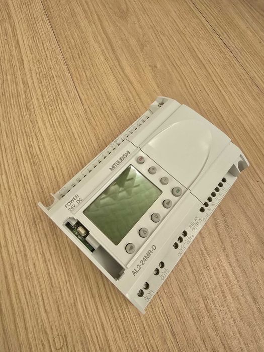 PLC Mitsubishi AL2-24MR-D