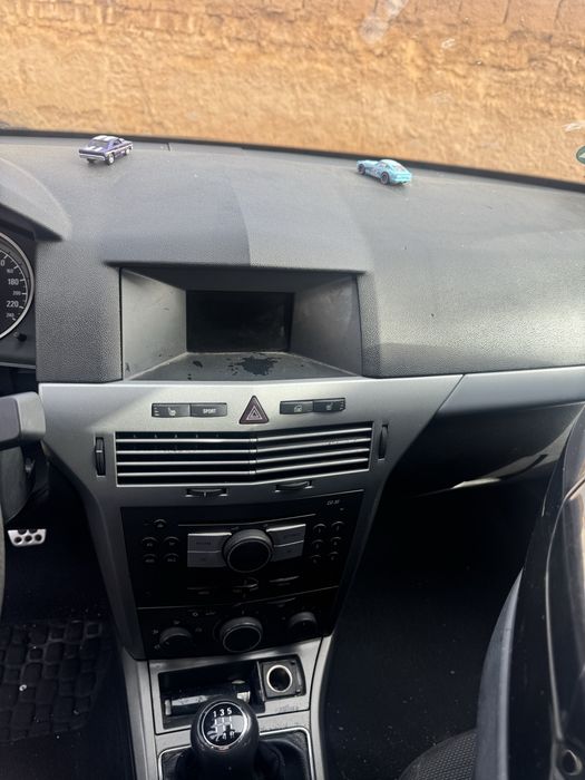OPEL Astra 2005 — imagine 3