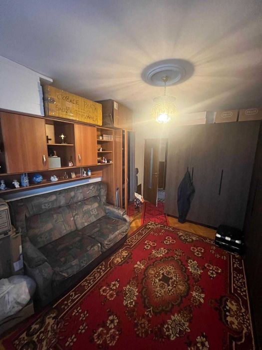 Vanzare apartament 4 camere