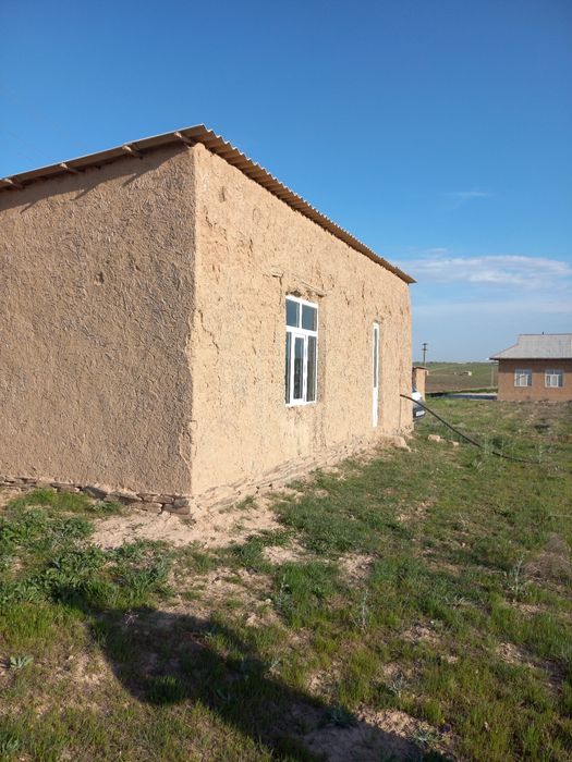 Уй жой томорка  сотилади.