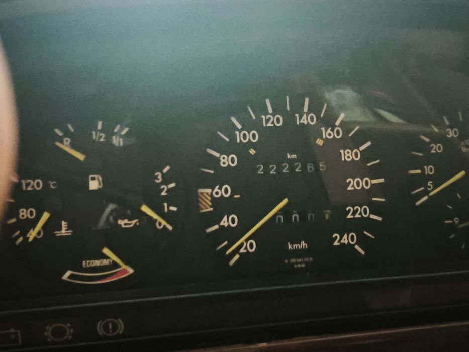 Мерцедес 126 2.8 1986 г
