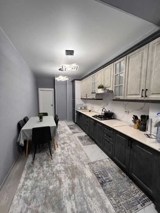 Большая трёх комнатная квартира ждёт вас/3/6/8/Паркентский/Ор-р Макро