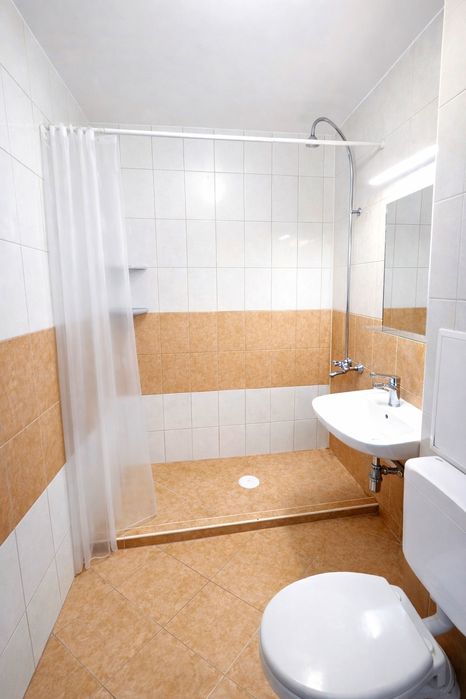 Продава се от собственик! 2-стаен  апартамент в ж.к. Лагера до метро, с гледка към Витоша, ТЕЦ, ремонтиран и обзаведен