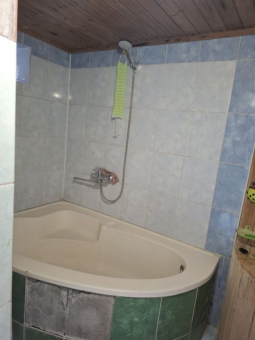 Участка срочна сотилади