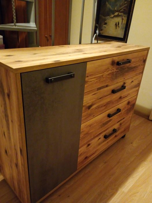 Comoda impecabilă, ca nouă