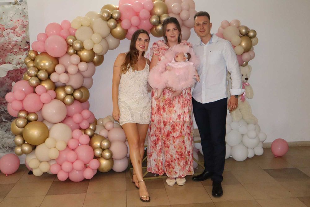 Inchiriez cabina Foto pentru diverse evenimente.