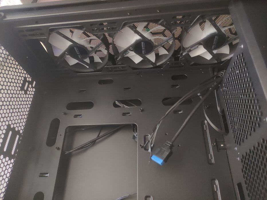 Carcasă Gaming ATX PRO GAMING + 4 Ventilatoare RGB + Telecomandă