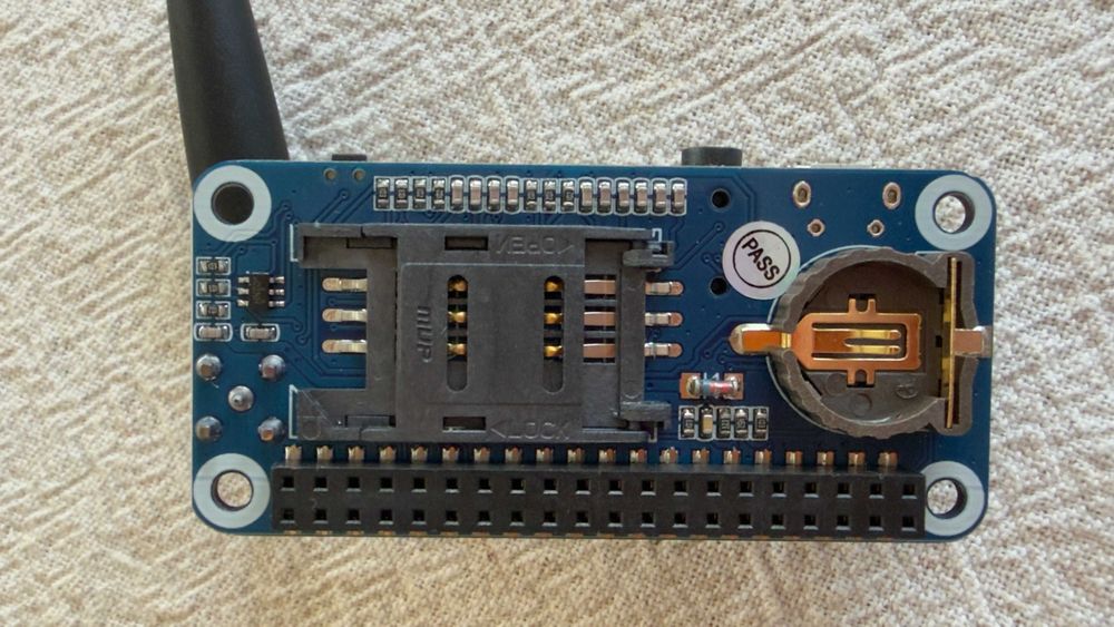 Waveshare SIM868 GSM/GPRS/GNSS + Bluetooth HAT за Raspberry Pi