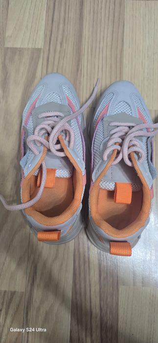 Adidași Steve Madden originali, mărimea 32, aproape noi