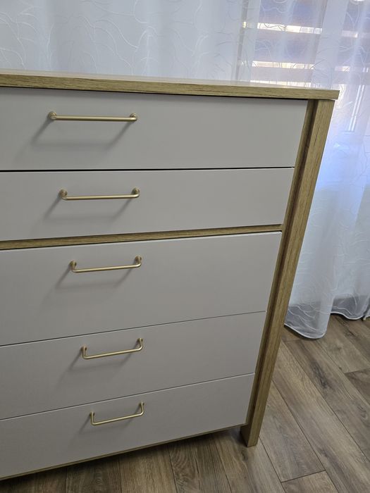 Comodă nouă, cu sertare