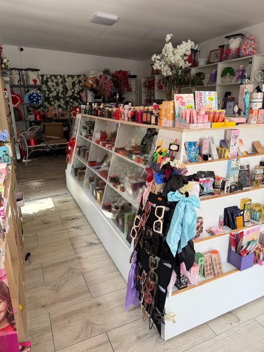 Mobilier comercial, insulă, de vanzare