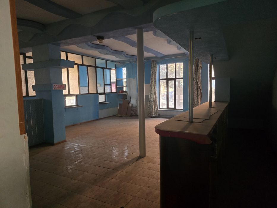 Бино сотилади 2 каватли падвал билан 3 каватли