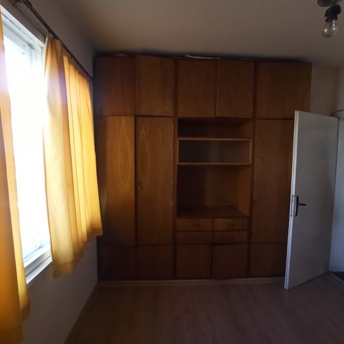 Дава се под наем Тристаен апартамент в Казанлък - 98 кв.м за 204 € - Снимка #2