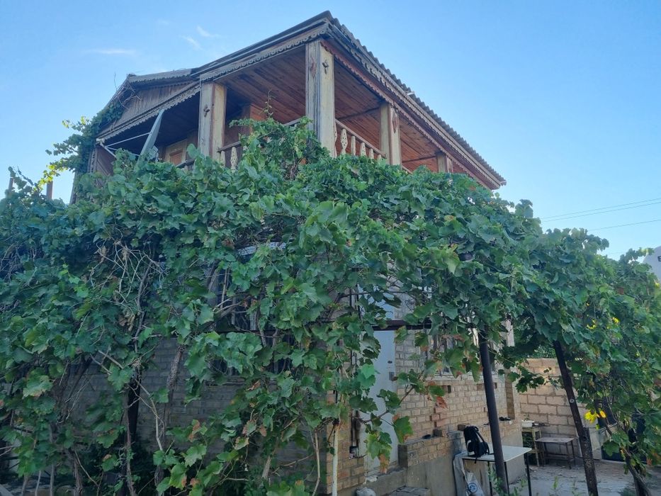 Продаётся  Дача Уазис, 2 этажный Дом баня, басейн, летний зимний гараж