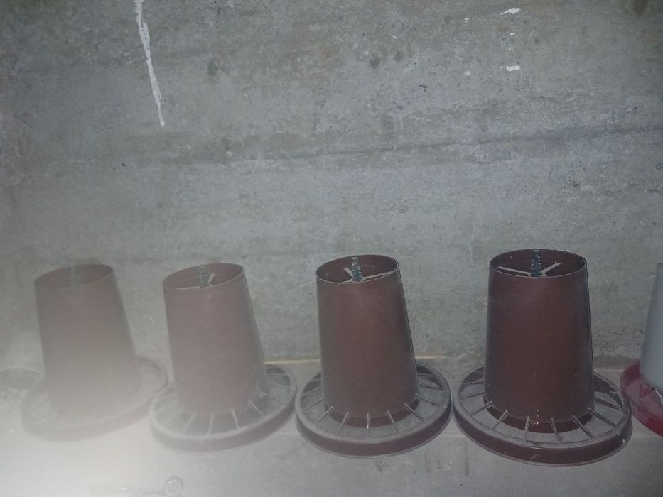 Броллер товук бокиш учун жихозлар