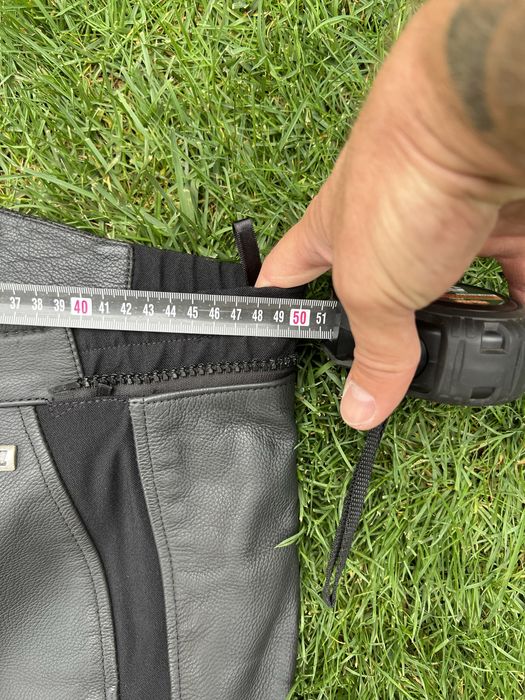 Pantaloni moto piele naturala de dame marca FLM marimea 46 (xl)