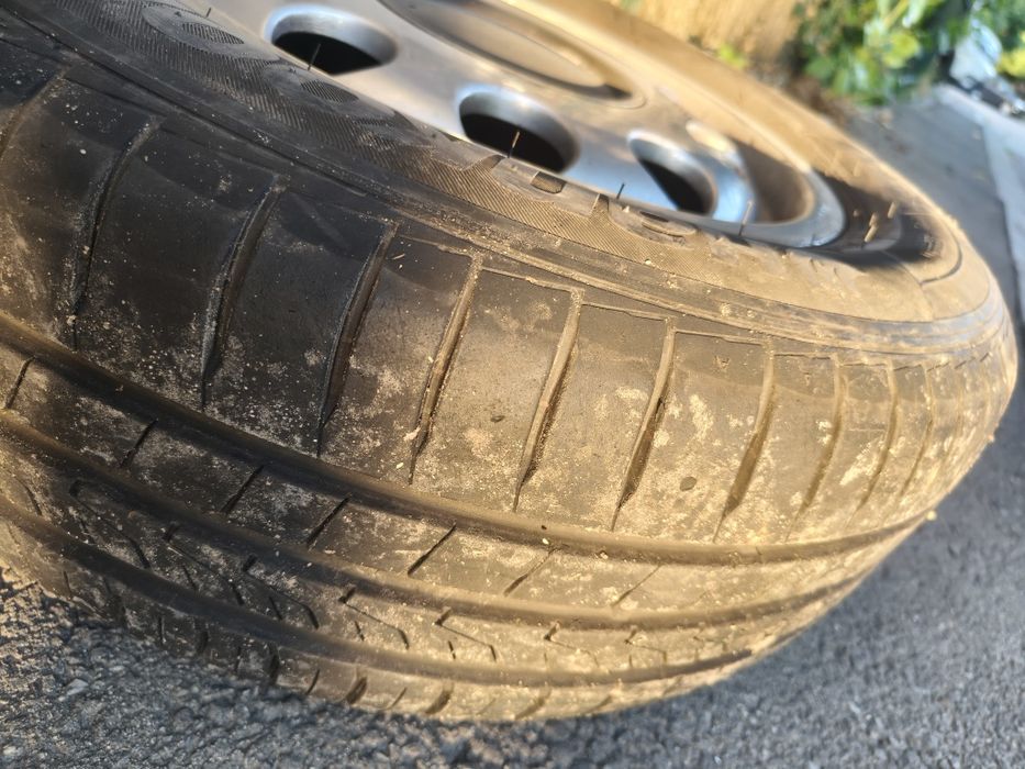 Vând anvelope cu jenti Volkswagen
