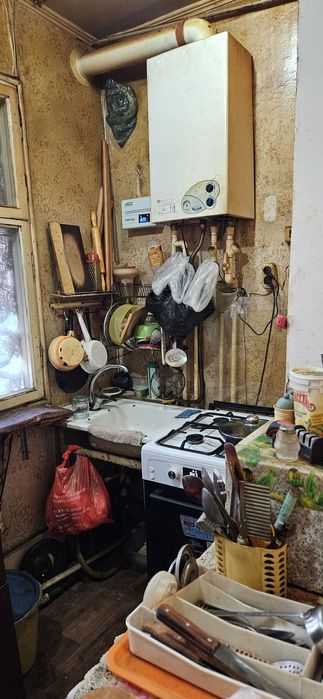 Продаётся возле ТТЗ 4  2/1/4