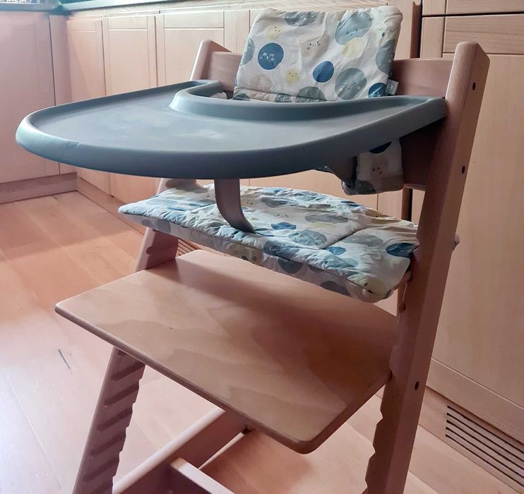 Pachet scaun de masa pentru copii Stokke Tripp Trapp®lemn fag cu Baby set, Tavita si Husa