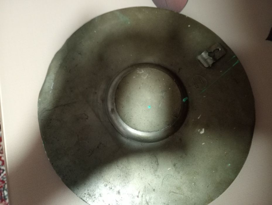 Monezi vechi ceas vechi și un zodiac vechi