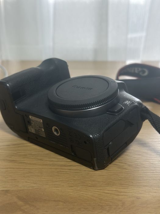 Фотоапарат Canon EOS R