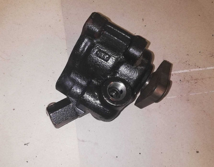 Хидравлична помпа за Форд Ескорт Ford Escort 1,6v 90 кс Zetec 95-98 г.