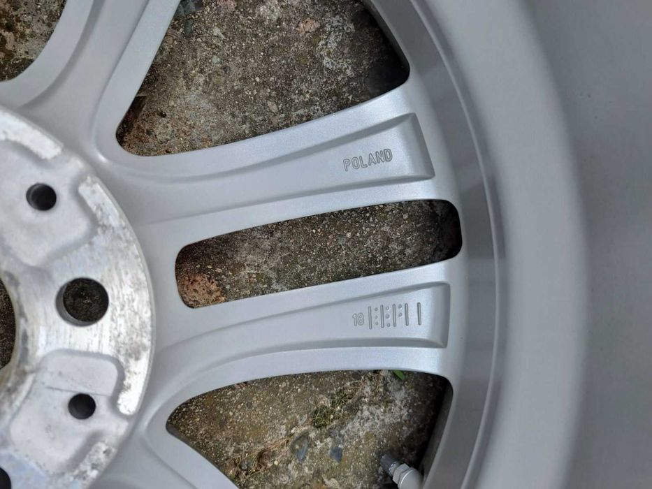 Лети джанти 19 "  със зимни гуми BMW