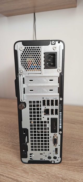 Desktop + monitor + tastatura HP Prodesk 400 G6 SFF  850 RON