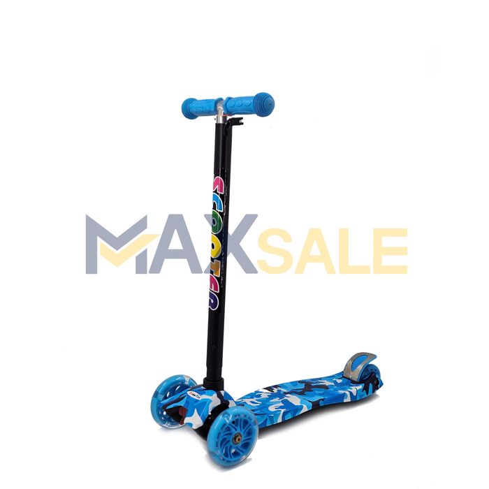 Детска тротинетка с 3 светещи колела синьо многоцветен скутер колело